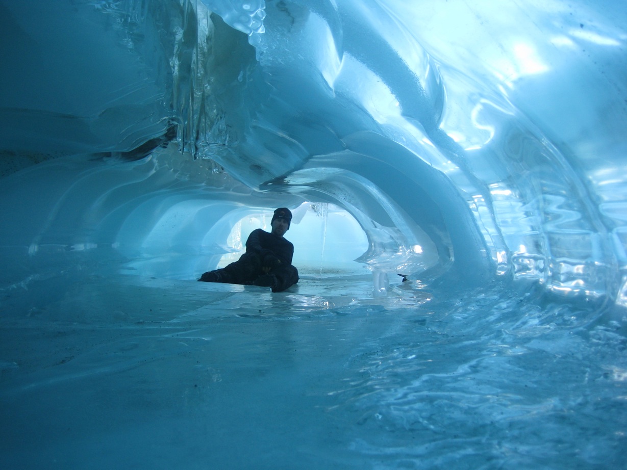 Activites tunnel de glace - pole Sud | Les Mondes Polaires