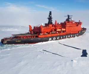 Exterieur du bateau brise-glace 50 Years of Victory - Région polaire | Les Mondes Polaires