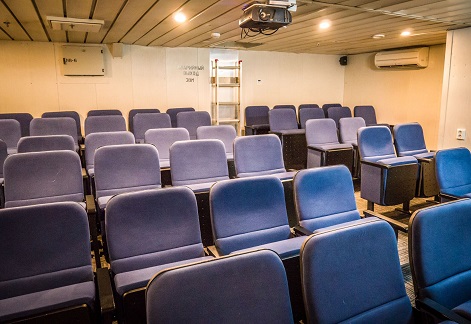 Auditorium du bateau d'expédition Professor Khromov - Région polaire | Les Mondes Polaires