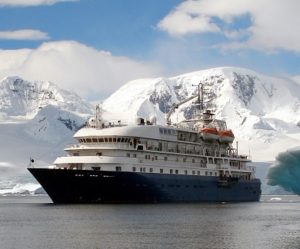 Exterieur du bateau d'expédition Hebridean Sky - Région polaire | Les Mondes Polaires