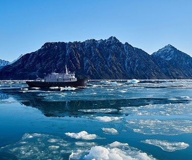 Exterieur du bateau d'expedition Balto - région polaire | Les Mondes Polaires