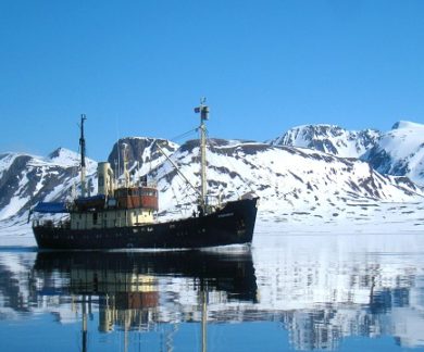 Exterieur du bateau d'expedition Stockholm - région polaire | Les Mondes Polaires