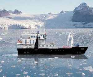Exterieur du bateau d'expedition Explorer - région polaire | Les Mondes Polaires